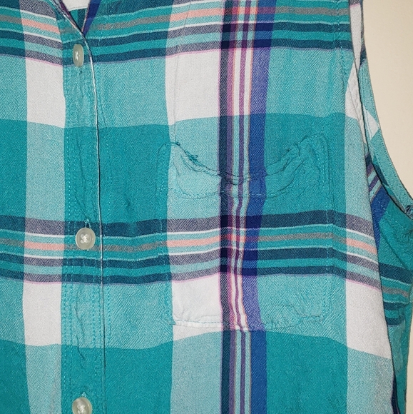 Sleeveless flannel button up shirt - Picture 6 of 10